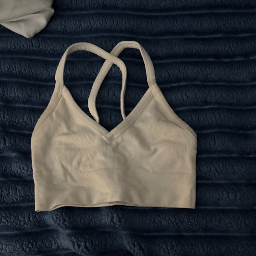 ALO Yoga Cream Sports Bra